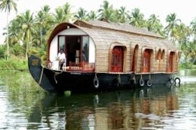 Houseboat Rental In Kumarakom, India