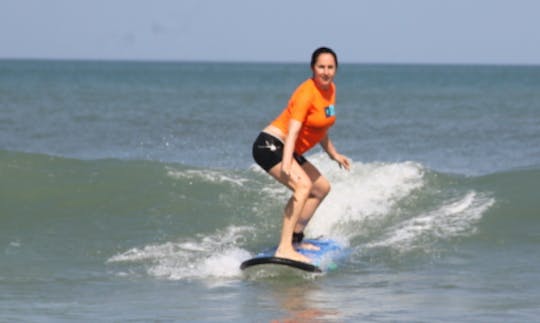 Leçons de surf par un instructeur local expérimenté à Denpasar, en Indonésie