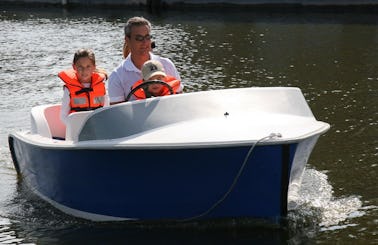 Rent 12' Blue Ribbon Inboard Propulsion in Nantes, Pays de la Loire