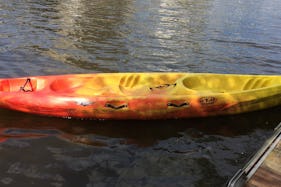 Rent 14' Optimo Pro Kayak in Nantes, Pays de la Loire