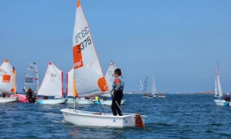Learn to Sail on a Dinghy in Landéda, France