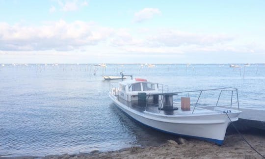 Charter 36' Canal Boat in Lège-Cap-Ferret, France