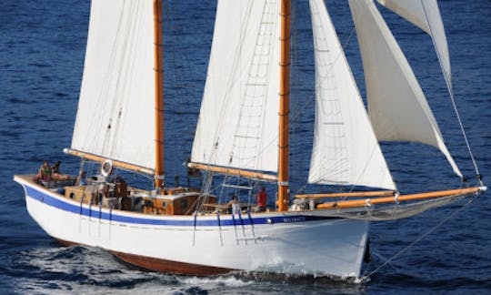 Sailing Cruise in the Calanques Marseille, France