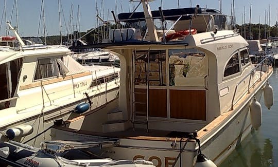 Yacht Marina 37 à louer à Crikvenica pour un maximum de 8 personnes