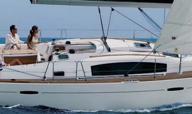 Charter Oceanis 40' Cruising Monohull in Messina, Italy