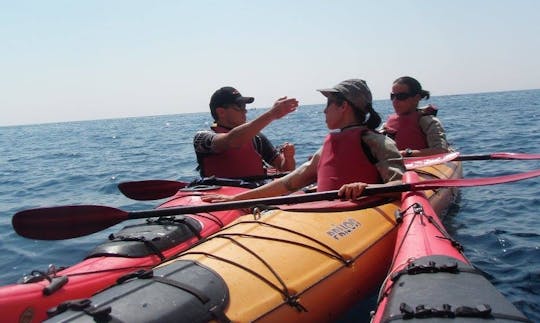 Disfrute del alquiler de kayaks dobles en Moussac, Francia