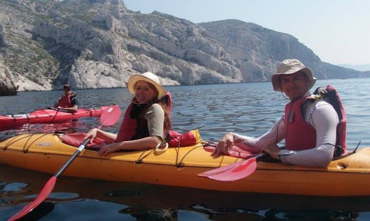 Disfrute del alquiler de kayaks dobles en Moussac, Francia