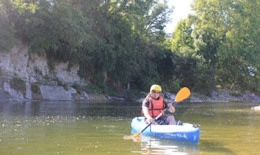 Passeios de caiaque no rio Dordogne em Nouvelle-Aquitaine, França