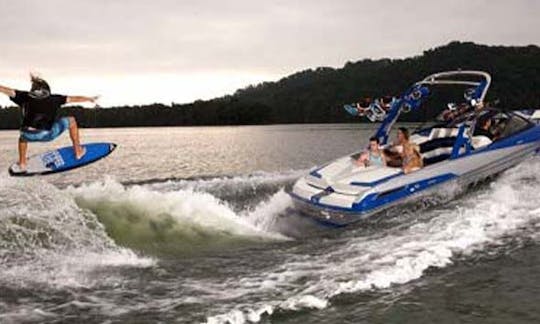 Malibu Wake Setter Bowrider pour 10 personnes à Hazafon, Israël