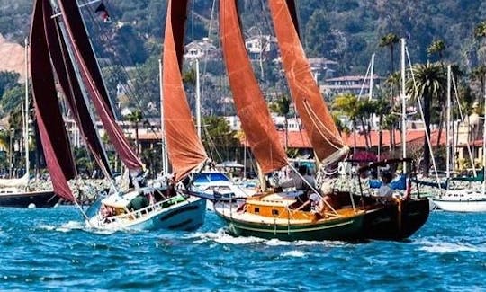 Aventure à la voile dans le port de Newport
