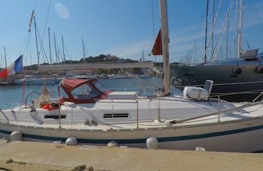 Bavaria 32 Holiday to sail in Provence South France