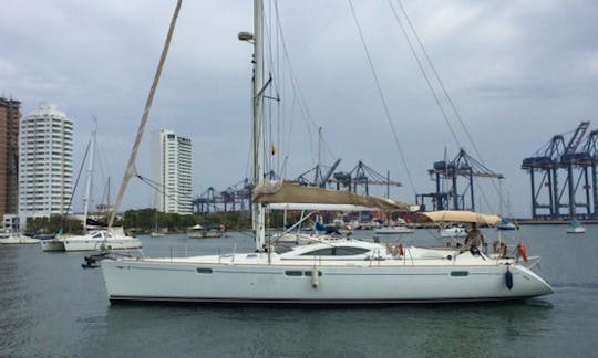 54' Sailing Yacht Charter in Cartagena, Bolívar