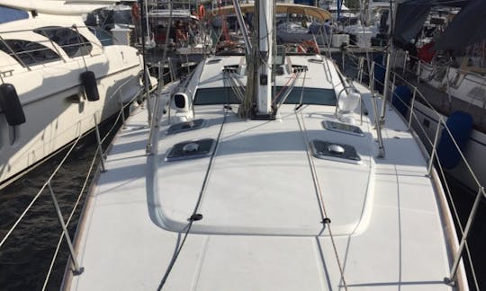 54' Sailing Yacht Charter in Cartagena, Bolívar