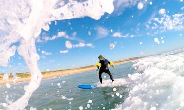 Profitez de cours de surf à Lisbonne, au Portugal