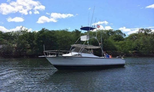 32' Sportfishing Yacht in Playa Flamingo, Guanacaste