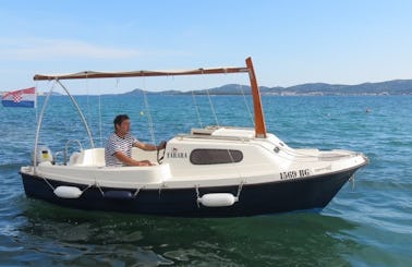 Rent Adria 500 Powerboat for 5 People in Sveti Filip i Jakov, Croatia