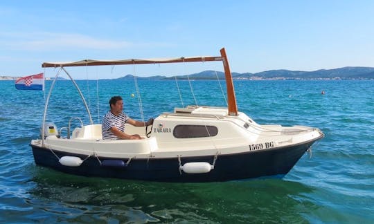 Rent Adria 500 Powerboat for 5 People in Sveti Filip i Jakov, Croatia