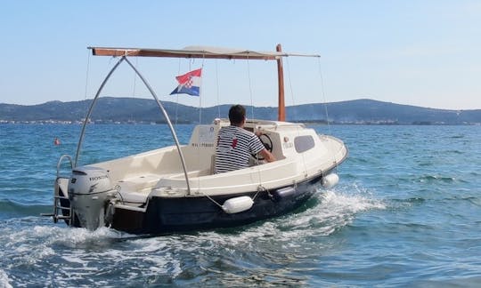 Rent Adria 500 Powerboat for 5 People in Sveti Filip i Jakov, Croatia