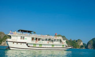 Amazing Cruise in Thành phố Hạ Long, Vietnam on 123' Lemon Passenger Boat