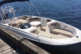Rent the 19' Bayliner Bowrider in Seattle, Washington Fits 9 people *Fuel Included*