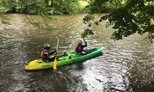 Profitez de la location de kayaks doubles à Vayrac, en France