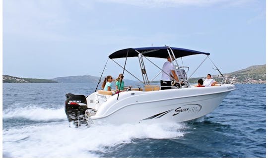 Rent Saver 650 Center Console in Okrug Gornji, Croatia