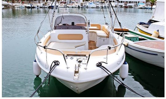 Rent Saver 650 Center Console in Okrug Gornji, Croatia