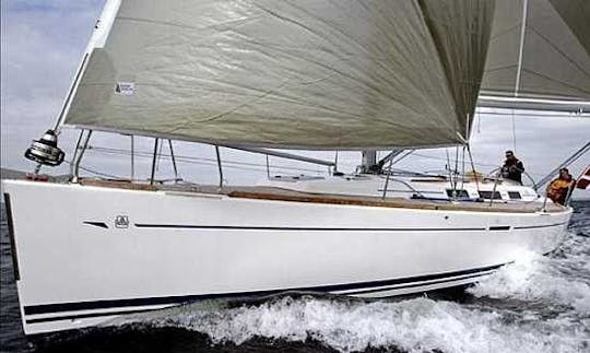 Charter 40' Dufour 40 Performance Cruising Monohull in Punta Ala, Italy