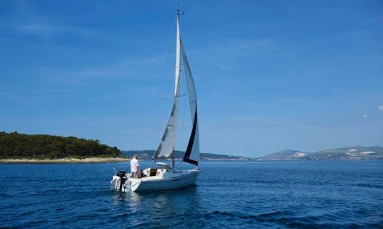 Rent 21' First Cruising Monohull in Split, Croatia