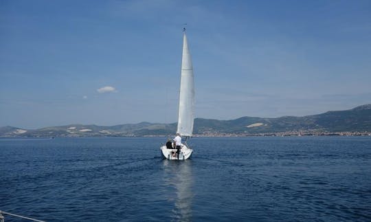 Rent Beneteau First 21.7 Cruising Monohull in Split, Croatia