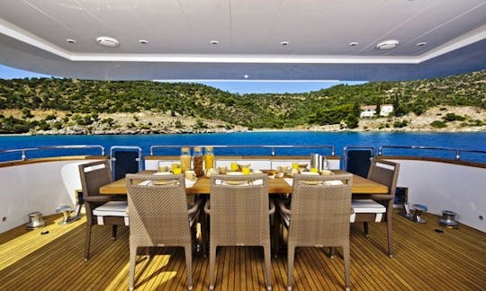 Tecnomar 100' /30m - 5 cabins/ 12 gusts rental Athens Greece
