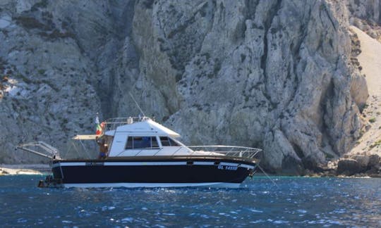 Charter 39' Posillipo Antigua Cuddy Cabin Boat In Gallipoli, Italy