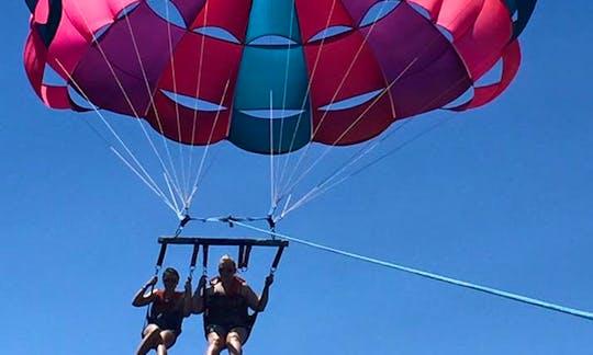 Tandem Parasailing Fly For 15-Minutes In Red Sea Governorate, Egypt