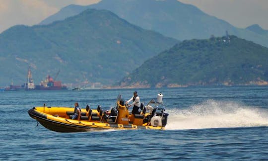 High Speed Power Boat Tour In Hong Kong
