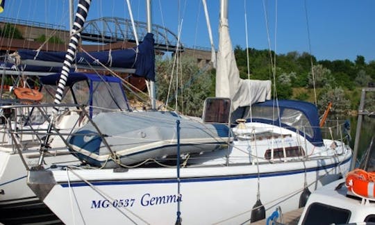 Charter 31' Van Der Stad Cruising Monohull in Constanța, Romania