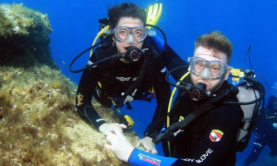 Scuba Diving Trip and Lessons with Experienced Instructors in San Pawl il-Baħar, Malta