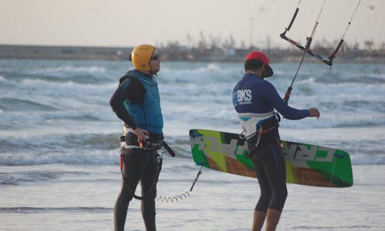 Aproveite o aluguel e aulas de kitesurf em Essaouira, Marrocos