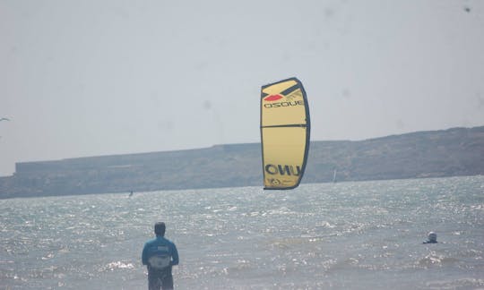 Aproveite o aluguel e aulas de kitesurf em Essaouira, Marrocos