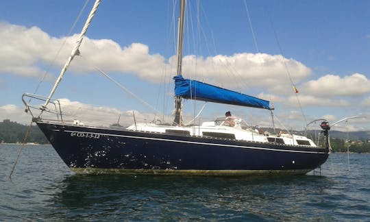 39ft Cruising Monohull Rental in Ares, Galicia