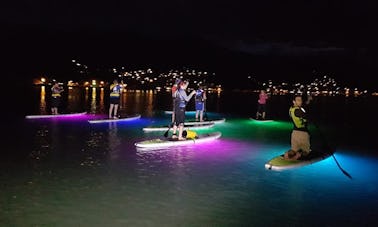 NightSup Guided Night Paddle boarding em Akaroa, Nova Zelândia