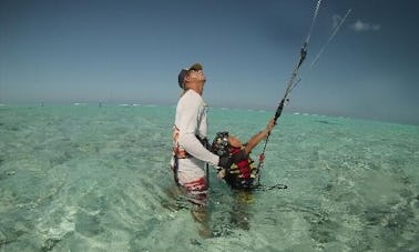 Aula e aluguel de kitesurf em Vaitape, Polinésia Francesa