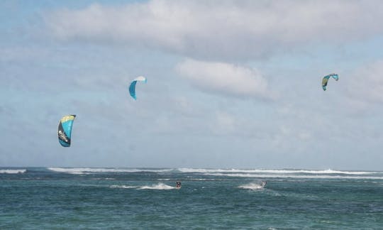 スペインのタリファでカイトサーフィンレッスンをお楽しみください