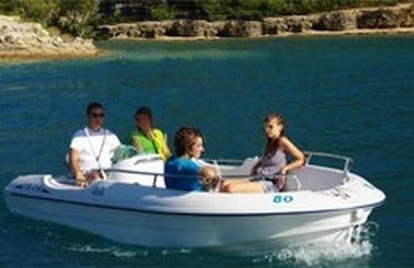 Rent Cap 4700 Electric Boat in Malbuisson, France