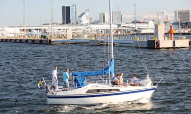 Alquiler de monocasco de crucero en Pirita