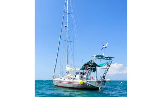 sailing classic cruise 80’s french aluminium boat