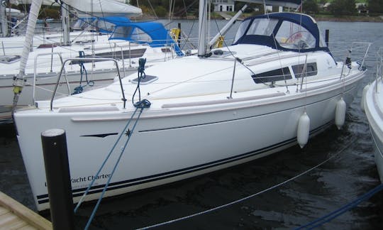 Charter 30' Jeanneau Sun Light 30i Crusing Monohull in Nordborg, Denmark