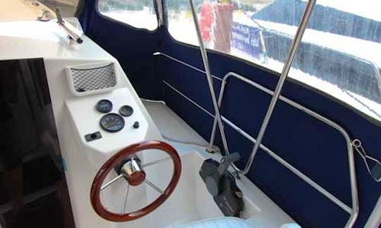 Rent 27' Faro Motor Yacht  in Warmińsko-mazurskie, Ploand