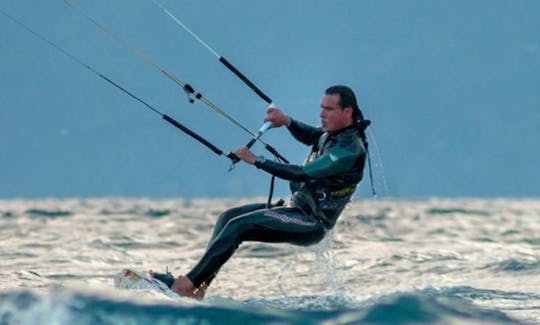 Kiteboarding Lesson In Reggio Calabria, Italy