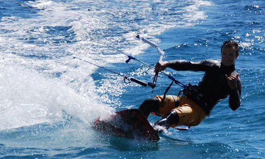 Kiteboarding Lesson In Reggio Calabria, Italy