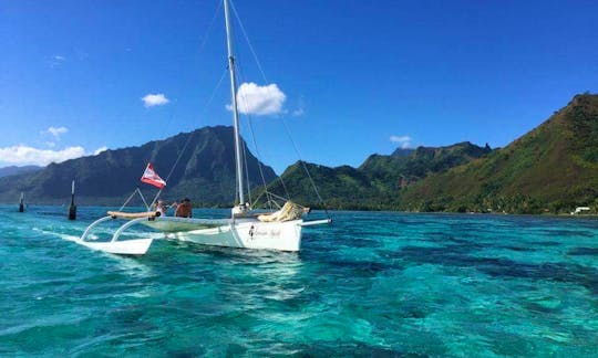 Captained Boat Tour Aboard the  29ft "Va'a Tai'e" Traditional Pirogue Sailboat